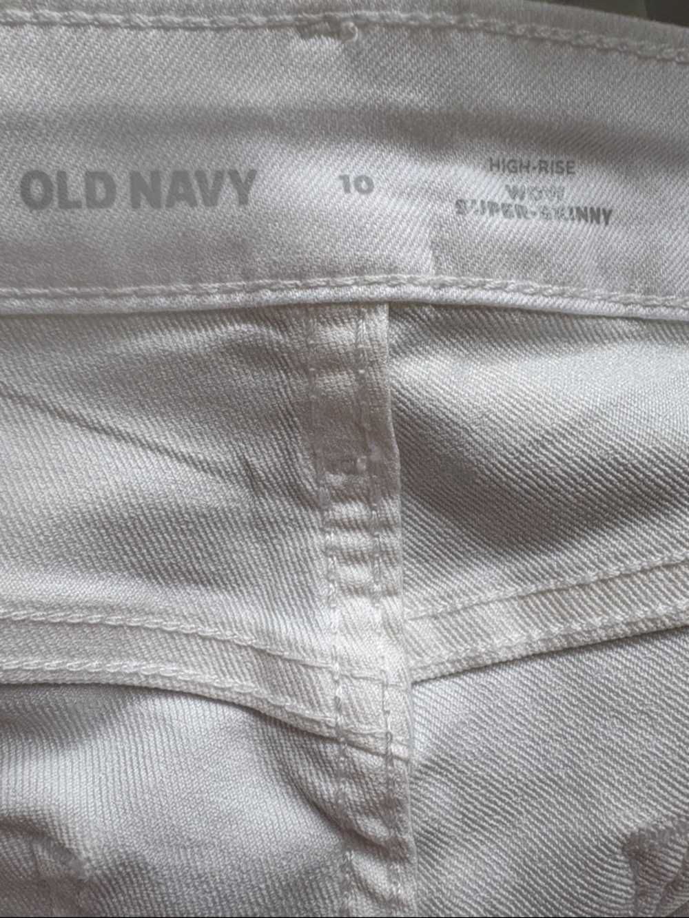 Old Navy White High-Rise Skinny Jeans - Clean White Denim. NWT